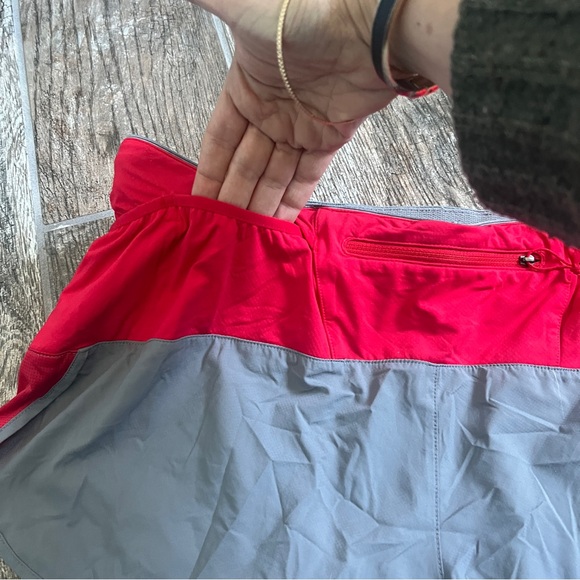 Patagonia Strider Pro Running Shorts. Red and Gray. Women’s Size M - Picture 11 of 13